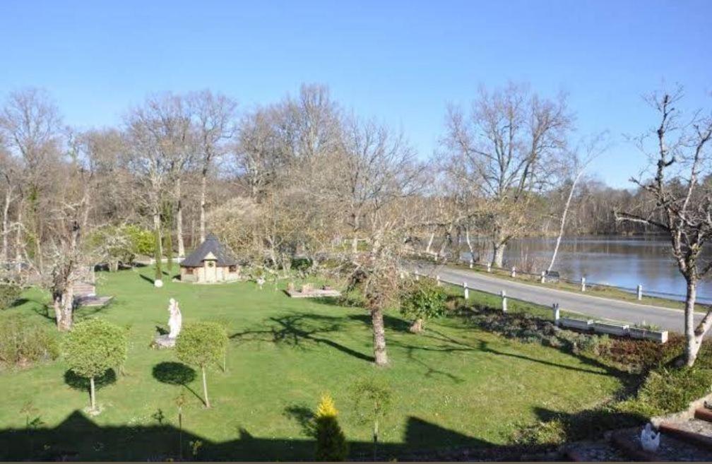 Hotel - Restaurant Le Moulin De Villiers Nouan-le-Fuzelier المظهر الخارجي الصورة
