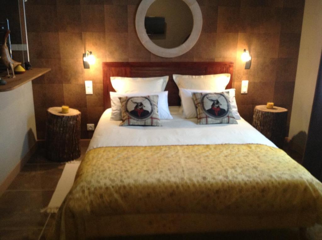 Hotel - Restaurant Le Moulin De Villiers Nouan-le-Fuzelier الغرفة الصورة