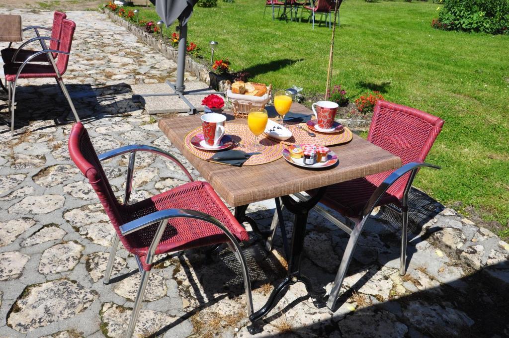 Hotel - Restaurant Le Moulin De Villiers Nouan-le-Fuzelier المظهر الخارجي الصورة